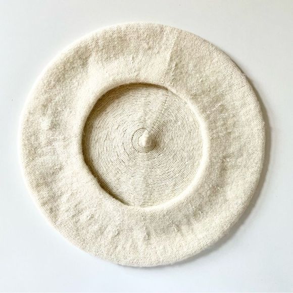 French Style Beret, Cream, Felted Wool like Feel, Classic Tail at Center… - Picture 5 of 7